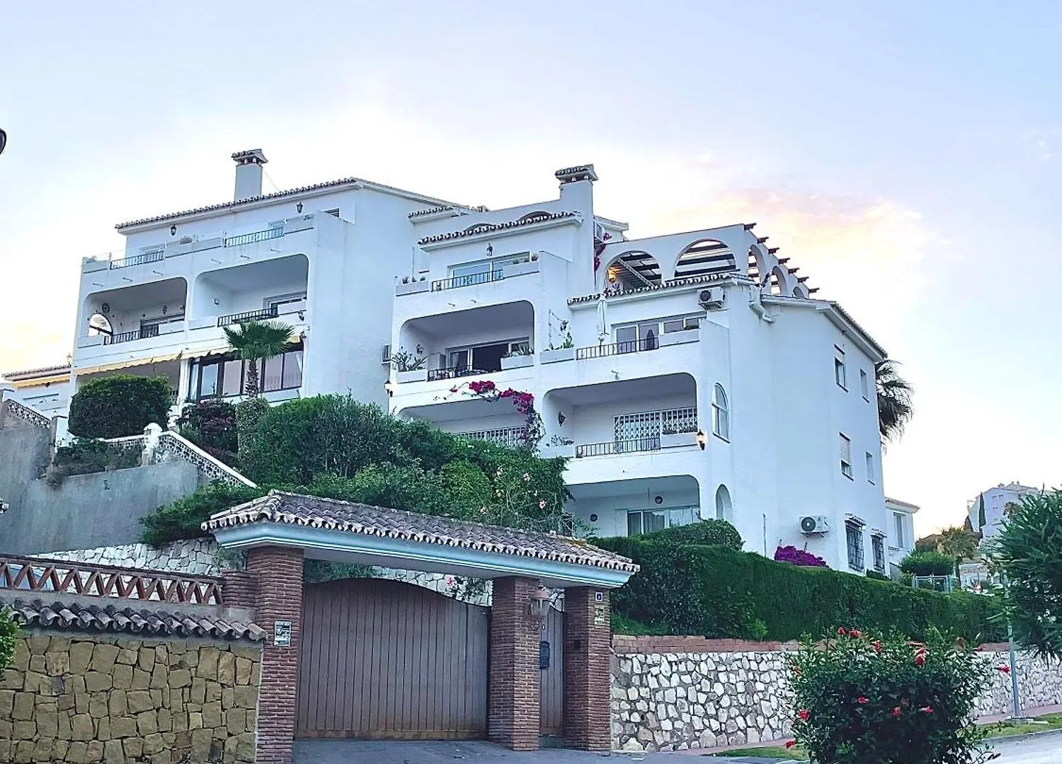 Apartment Atico Con Dos Terrazas Con Estupendas Vistas Del Mar Malaga Spain